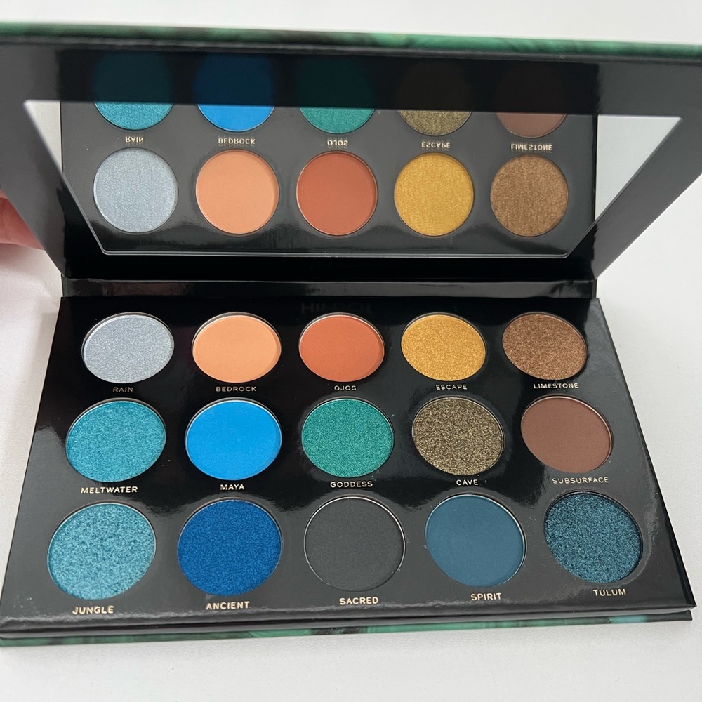 Hipdot eyeshadow palette - Cenote